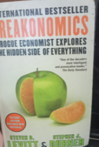 Image of International Bestseller Frekonomics A Rogue Economist Explores The Hidden Side Of Evaryhing